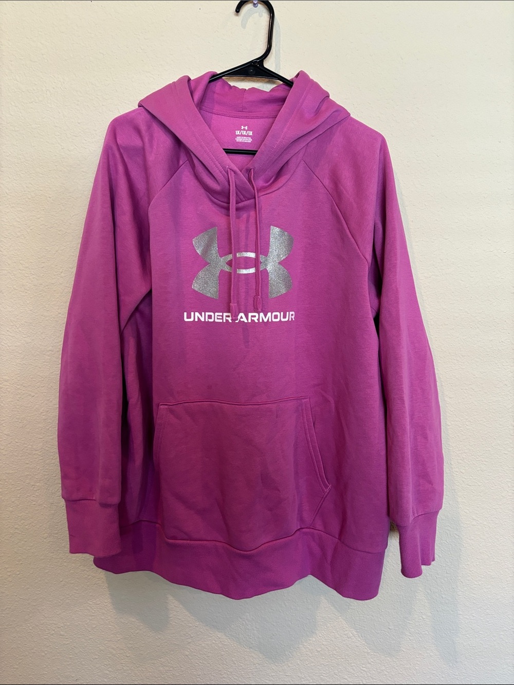 NWOT 1X Under Armour PINKY PURPLE Hoodie with Silver Logo